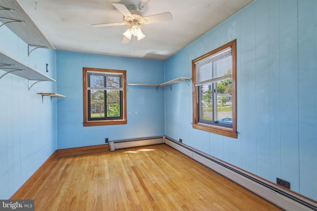 155 CENTER ST, Mount Jackson, VA 22842