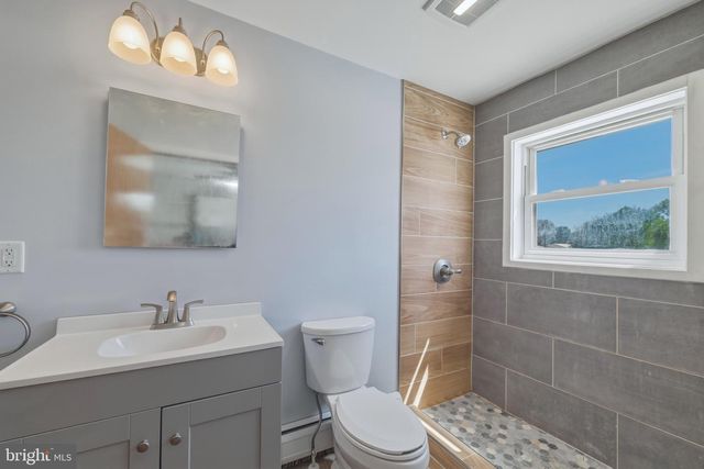 155 CENTER ST, Mount Jackson, VA 22842
