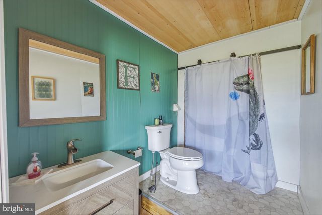 155 CENTER ST, Mount Jackson, VA 22842