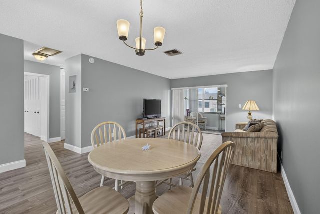 2703 Dudley Drive W H, West Palm Beach, FL 33415