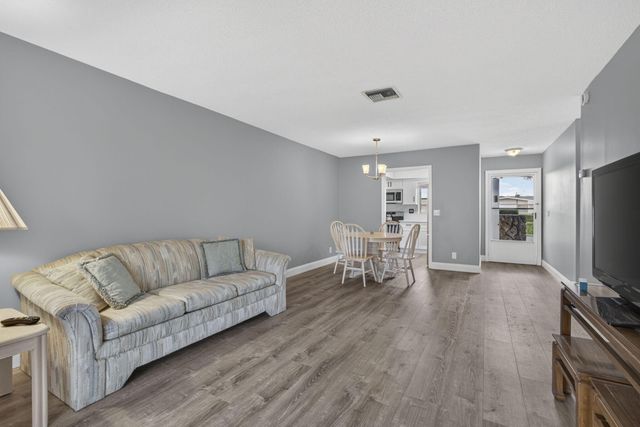 2703 Dudley Drive W H, West Palm Beach, FL 33415