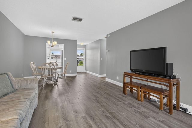 2703 Dudley Drive W H, West Palm Beach, FL 33415