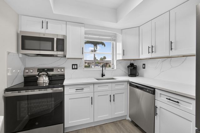 2703 Dudley Drive W H, West Palm Beach, FL 33415