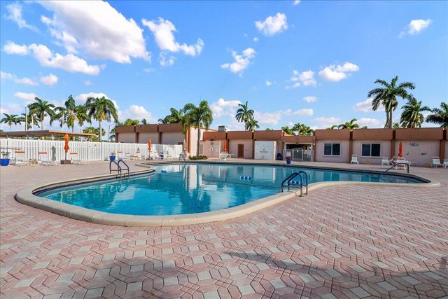 2703 Dudley Drive W H, West Palm Beach, FL 33415