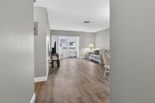 2703 Dudley Drive W H, West Palm Beach, FL 33415