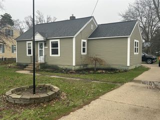 6894 12th Avenue, Jenison, MI 49428