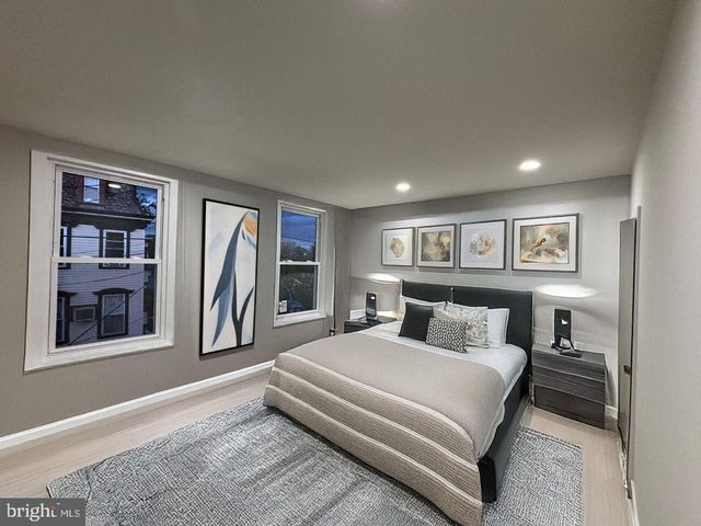 438 LAWRENCE ST, Burlington, NJ 08016