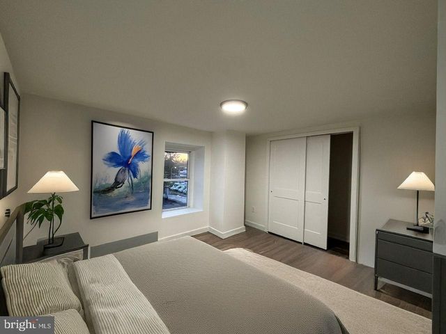 438 LAWRENCE ST, Burlington, NJ 08016