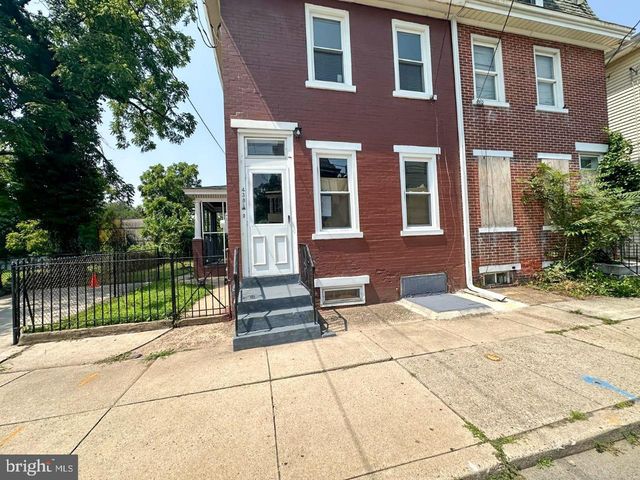438 LAWRENCE ST, Burlington, NJ 08016