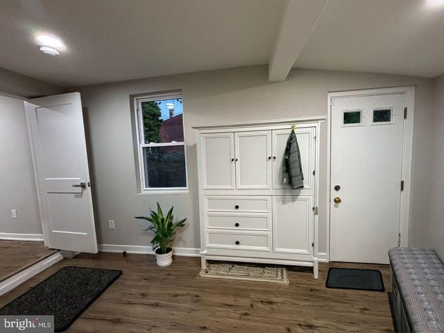 438 LAWRENCE ST, Burlington, NJ 08016