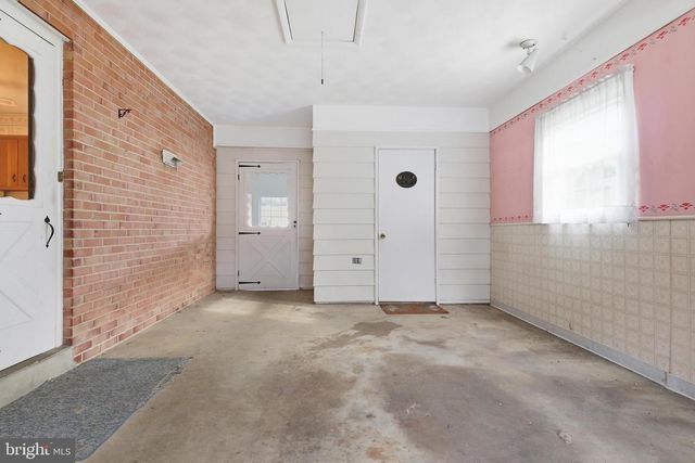 302 W COURTLAND AVENUE, Shiremanstown, PA 17011