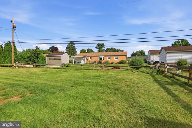 302 W COURTLAND AVENUE, Shiremanstown, PA 17011