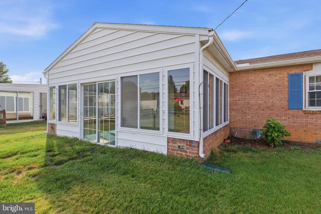 302 W COURTLAND AVENUE, Shiremanstown, PA 17011