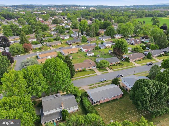 302 W COURTLAND AVENUE, Shiremanstown, PA 17011