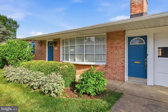 302 W COURTLAND AVENUE, Shiremanstown, PA 17011