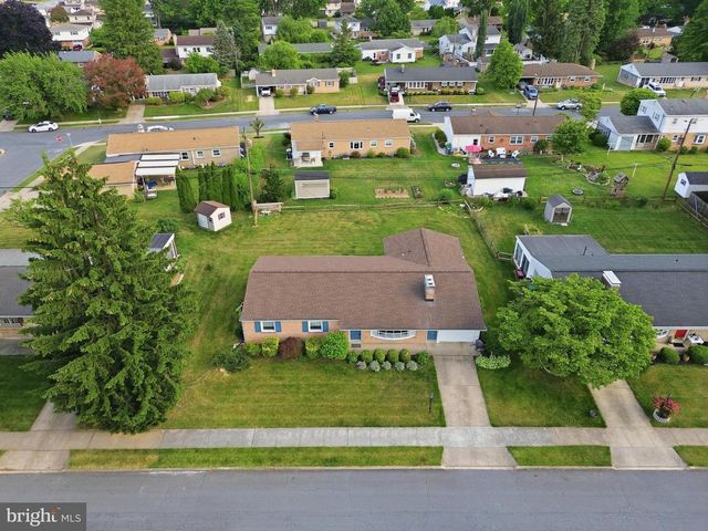 302 W COURTLAND AVENUE, Shiremanstown, PA 17011