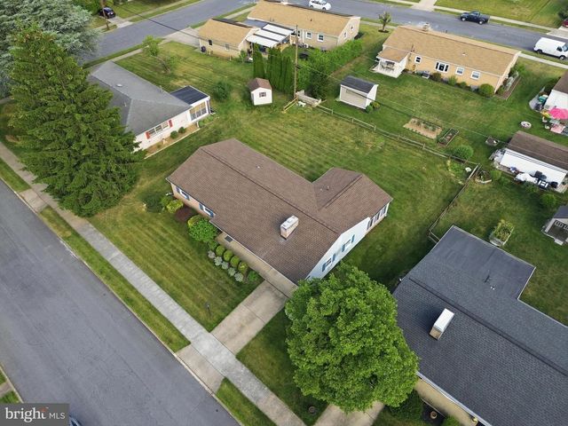 302 W COURTLAND AVENUE, Shiremanstown, PA 17011