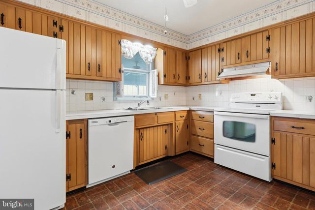 302 W COURTLAND AVENUE, Shiremanstown, PA 17011