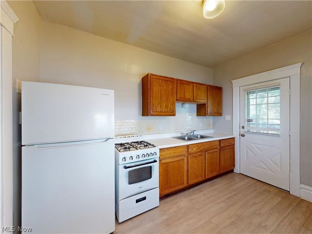 476 Rentschler Street, Akron, OH 44304