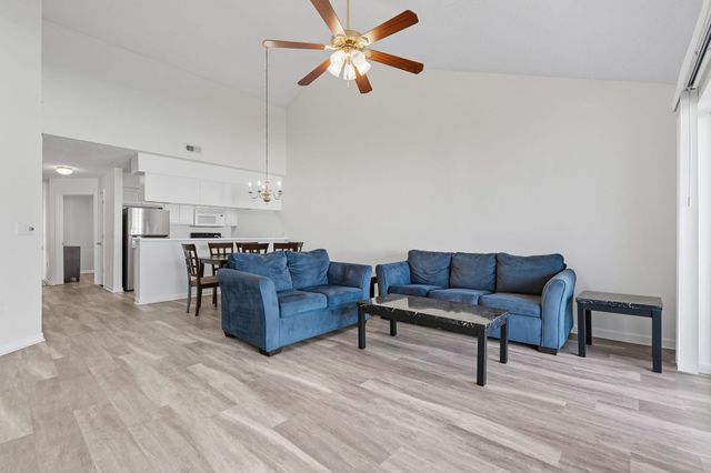 659 Woodmoor Dr Unit 302, Murrells Inlet, SC 29576