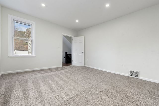 534 Pine Street, Ambridge, PA 15003