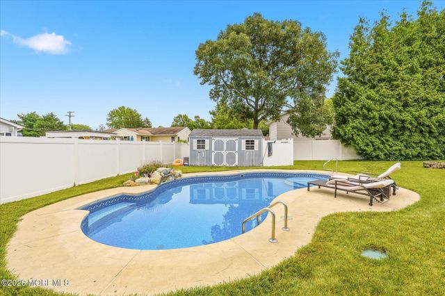 304 Mainsail Court, Forked River, NJ 08731