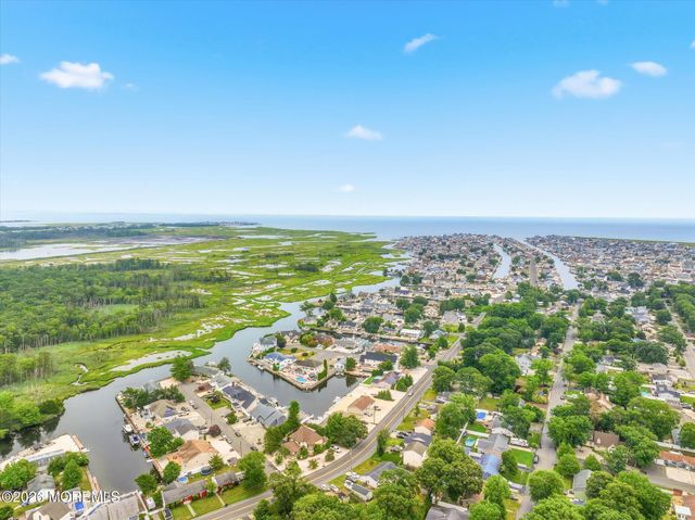 304 Mainsail Court, Forked River, NJ 08731