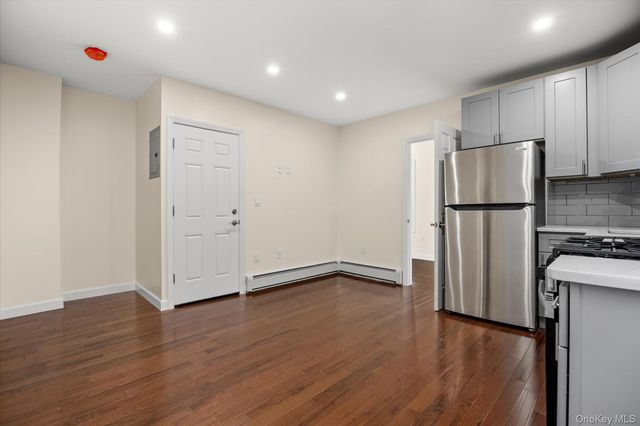 94-19 116th Street, Richmond Hill, NY 11419