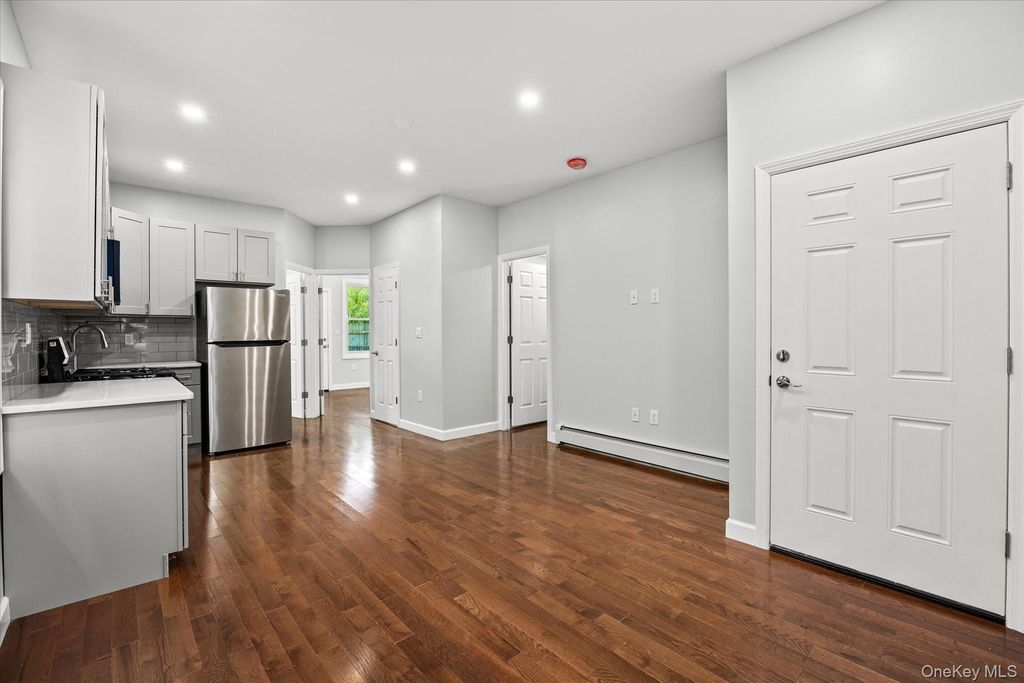 94-19 116th Street, Richmond Hill, NY 11419 — exterior