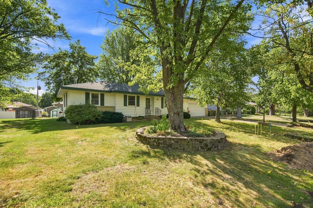 10565 Madison Street NE, Blaine, MN 55434 — exterior