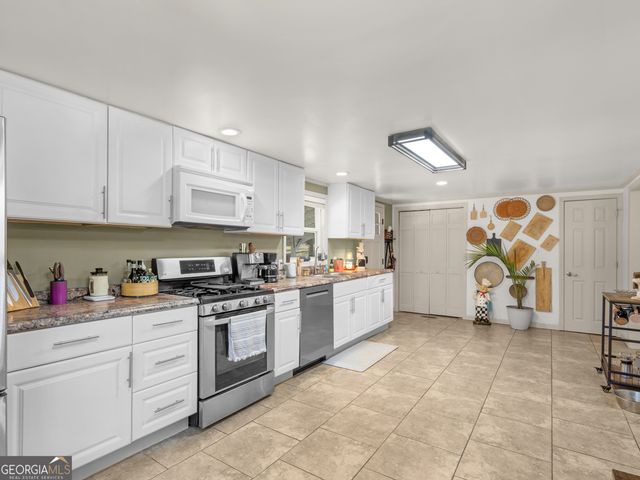 190 Hudgen Road, Newnan, GA 30265