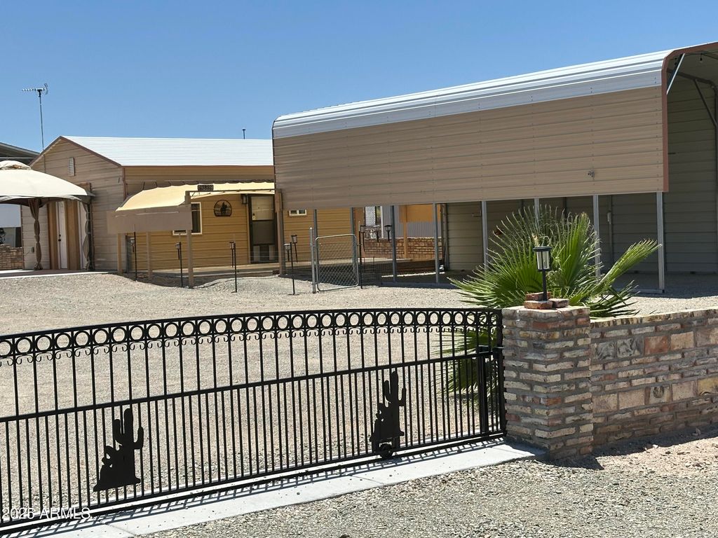 67892 ALPINE Drive, Salome, AZ 85348