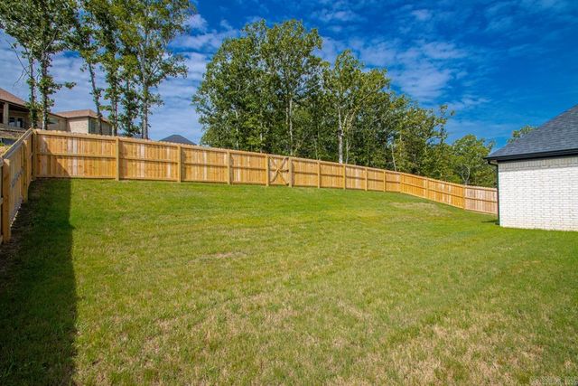 557 Valley Oak Drive, Sherwood, AR 72120