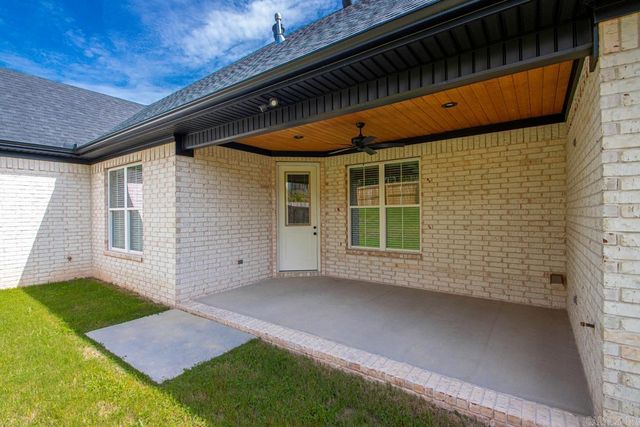 557 Valley Oak Drive, Sherwood, AR 72120