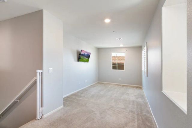 4983 Oak Moss, Fontana, CA 92336