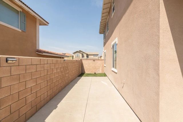4983 Oak Moss, Fontana, CA 92336