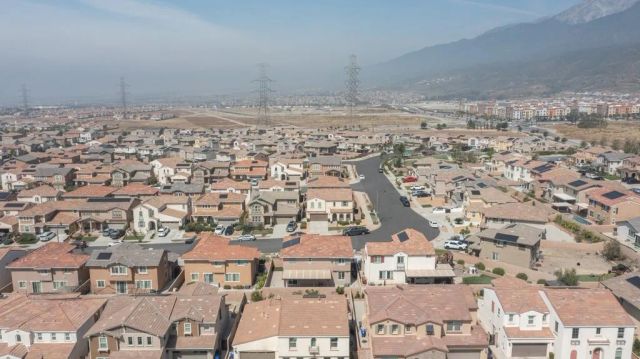 4983 Oak Moss, Fontana, CA 92336