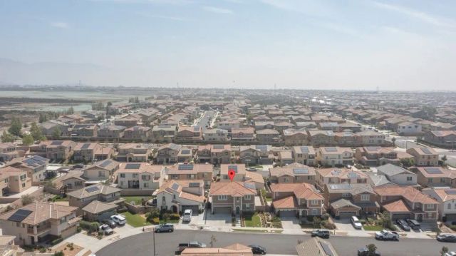 4983 Oak Moss, Fontana, CA 92336