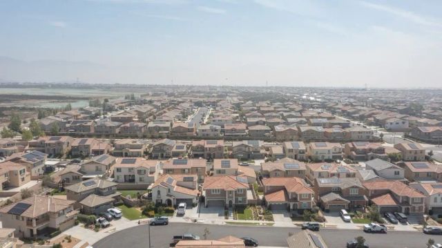 4983 Oak Moss, Fontana, CA 92336