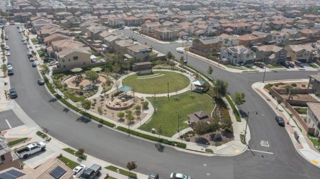 4983 Oak Moss, Fontana, CA 92336