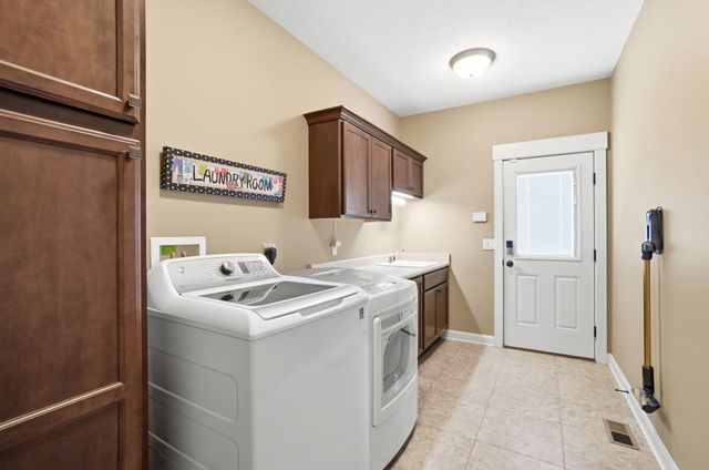 980 Greenmantle Drive 980 Greenmantle Drive, Troy, OH 45373