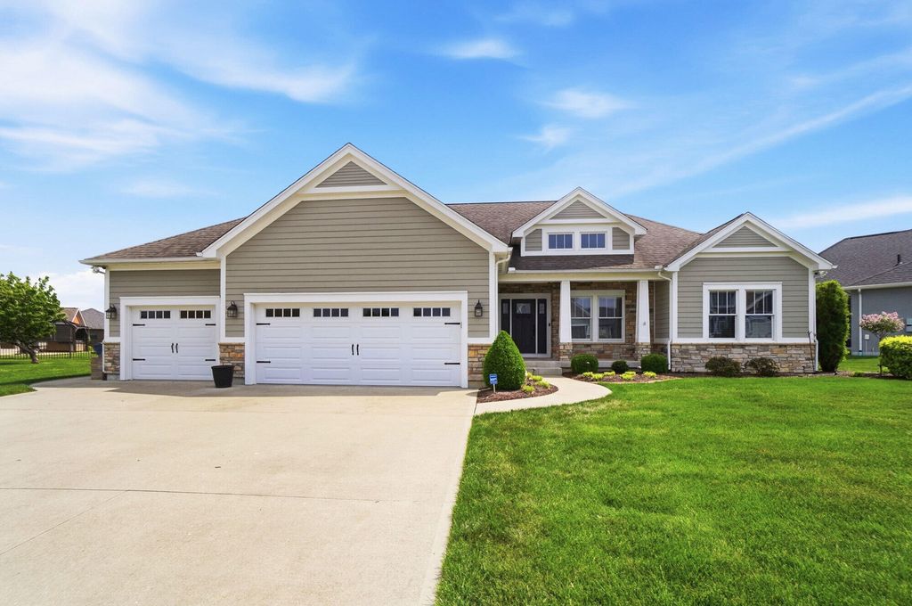 980 Greenmantle Drive 980 Greenmantle Drive, Troy, OH 45373