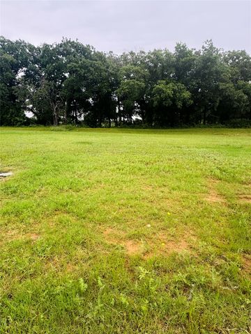 105 Kylie Street, Cleburne, TX 76031