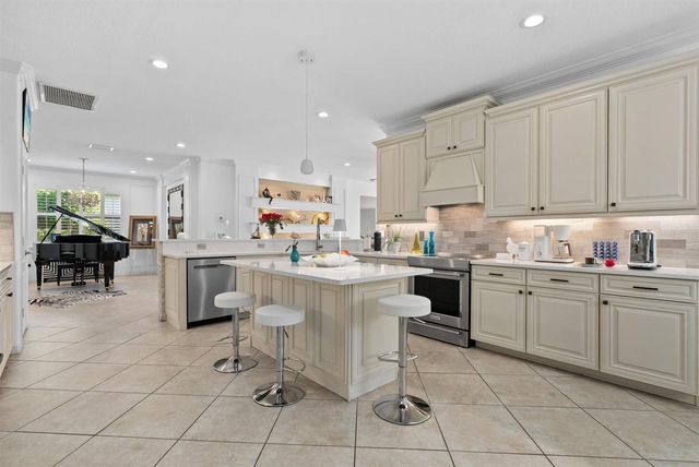 6860 WILD LAKE TERRACE, Bradenton, FL 34212