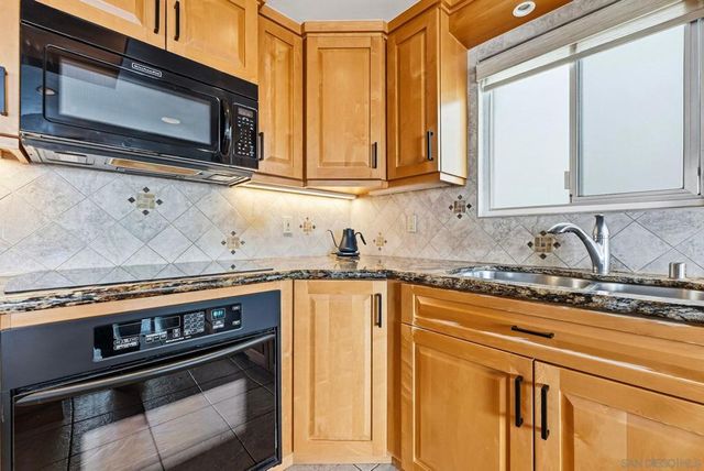 1828 Linwood St 1, San Diego, CA 92110