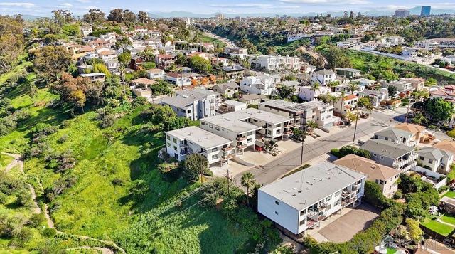 1828 Linwood St 1, San Diego, CA 92110