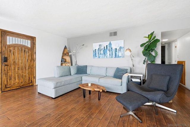 1828 Linwood St 1, San Diego, CA 92110