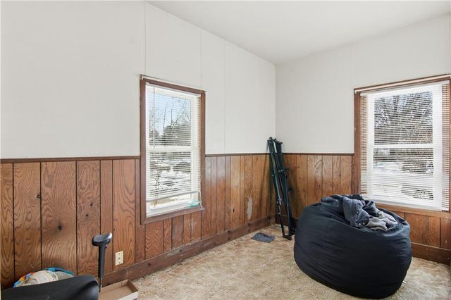 1245 S Farwell Street, Eau Claire, WI 54701