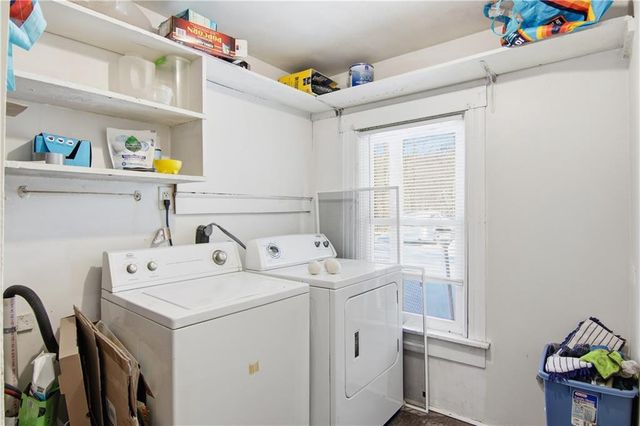 1245 S Farwell Street, Eau Claire, WI 54701