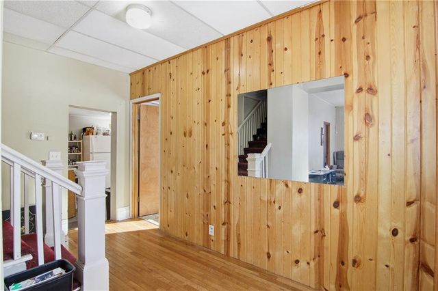 1245 S Farwell Street, Eau Claire, WI 54701